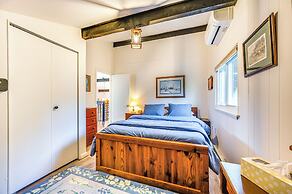 Walk to Liberty Mountain: Lake-view Ski Retreat!