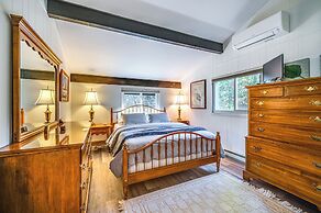 Walk to Liberty Mountain: Lake-view Ski Retreat!