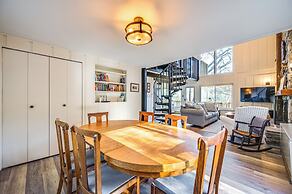 Walk to Liberty Mountain: Lake-view Ski Retreat!