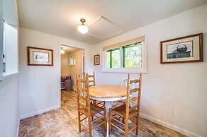 Walk to Liberty Mountain: Lake-view Ski Retreat!