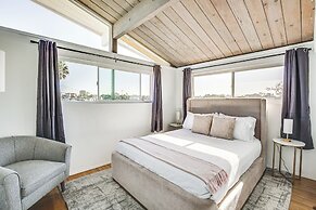 3 Mi to Balboa Park: Water-view Condo w/ Balcony