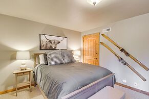 4 Mi to White Pines Lake: Quiet Cabin w/ Fire Pit