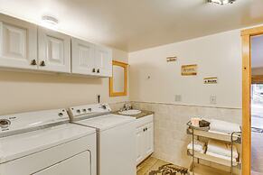 4 Mi to White Pines Lake: Quiet Cabin w/ Fire Pit