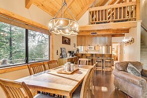 4 Mi to White Pines Lake: Quiet Cabin w/ Fire Pit