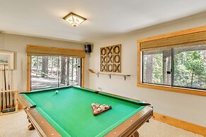 4 Mi to White Pines Lake: Quiet Cabin w/ Fire Pit