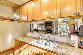 4 Mi to White Pines Lake: Quiet Cabin w/ Fire Pit