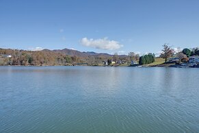 Lake Chatuge Apt w/ Boat Dock in Hayesville!