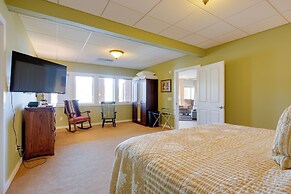 Lake Chatuge Apt w/ Boat Dock in Hayesville!