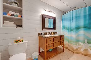 Lake Chatuge Apt w/ Boat Dock in Hayesville!