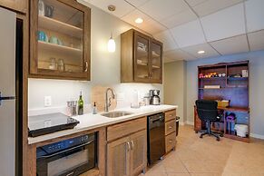 Lake Chatuge Apt w/ Boat Dock in Hayesville!