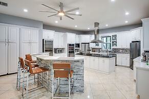 Outdoor Oasis: Family-friendly Cape Coral Home