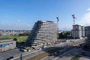 Seaview Apartment on the Beach - Free Parking