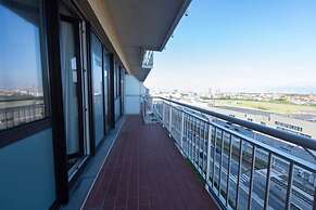 Seaview Apartment on the Beach - Free Parking