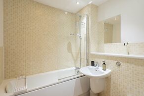 Host Stay Bradshaw Close