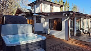 Villa Yarema Mountain Relax With Hot Jacuzzi & Sauna