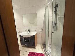 Mayama airport apartment