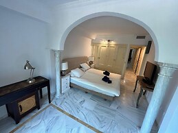 Marbella Magna Apartment With Stunning Views