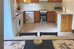 Molaga Street Retreat - 3 Bedroom House