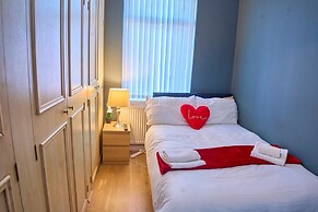 2dbed Close to Etihad, Coop Live, Manchester