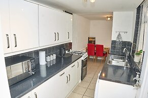 2dbed Close to Etihad, Coop Live, Manchester