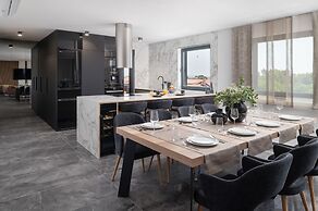 Penthouse Adela
