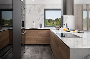 Penthouse Adela