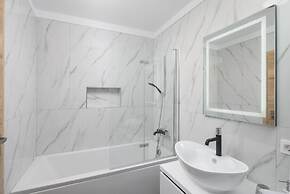 Penthouse Adela