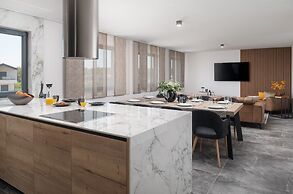Penthouse Adela