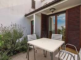 Elegant Brsec Apartments With Sea View