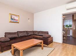 Elegant Brsec Apartments With Sea View