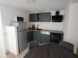 Elegant Brsec Apartments With Sea View