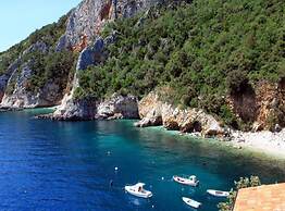 Elegant Brsec Apartments With Sea View