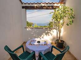 Elegant Brsec Apartments With Sea View