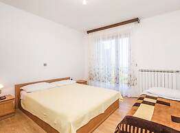 Elegant Brsec Apartments With Sea View