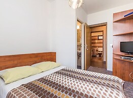 Elegant Brsec Apartments With Sea View