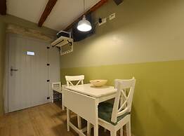 Rovinj Old Town Hip and Cozy Studio Apartment