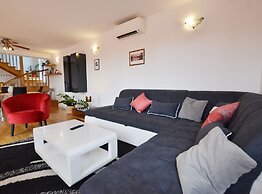 Calm Countryside Rovinj Manor With Pool