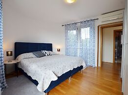 Calm Countryside Rovinj Manor With Pool