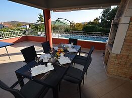 Calm Countryside Rovinj Manor With Pool