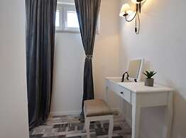 Calm Countryside Rovinj Manor With Pool