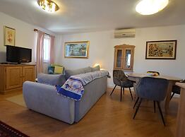 Sea View Downtown Rovinj Apartment