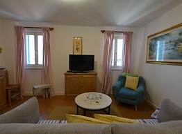 Sea View Downtown Rovinj Apartment