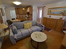 Sea View Downtown Rovinj Apartment