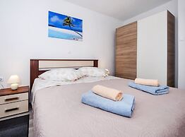 Idyllic Getaway Holiday Home With Pool