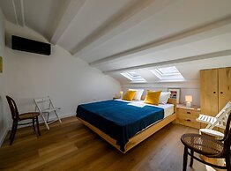 Radiant and Trendy Downtown Rovinj Apartment