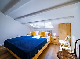 Radiant and Trendy Downtown Rovinj Apartment