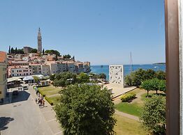 Sunny Rovinj Apartment With Sea View