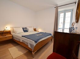 Sunny Rovinj Apartment With Sea View