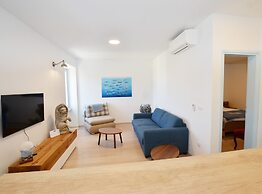 Sunny Rovinj Apartment With Sea View