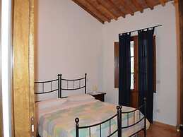 Rustic Style Flat With Swimming Pool